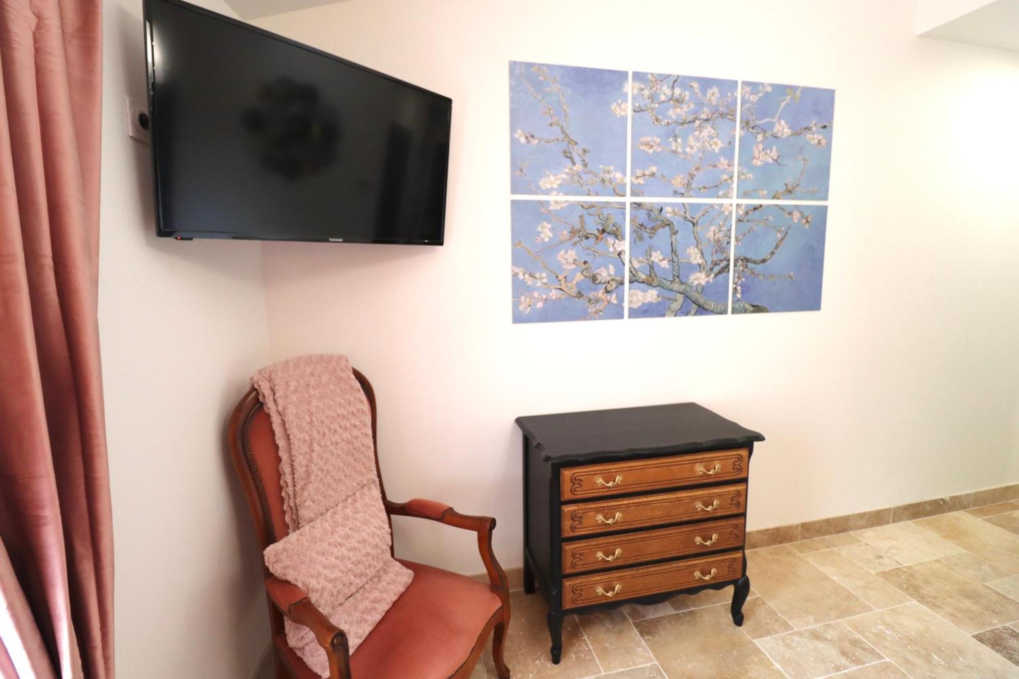 Chambres D'Hotes Avec Jacuzzi Et Piscine Au Mas De Cadoule Saint-Just  Pokój zdjęcie